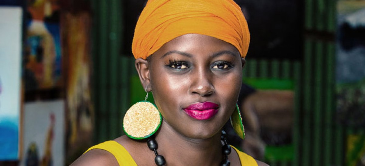Akello, a Singer/Songwriter, is a Featured Artist at the 2016 Diaspora Gala